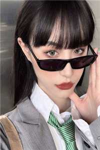卫龙叶芷彤