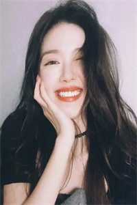 藏起孕肚离婚后，顾总他疯了