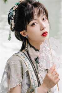 被退婚后，四千金都想要嫁给我