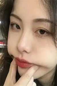 恋爱第七年，未婚妻和小助理发来领证照片匿名