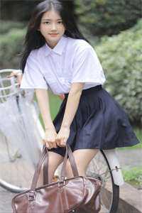 领证当天，我收到女友和她助理的结婚证小说匿名