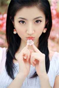 与科研老婆离婚后，我成村里首富