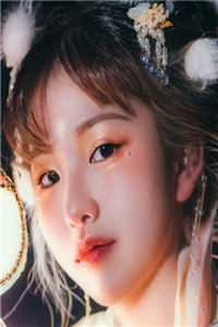 他从迟暮时光中走来