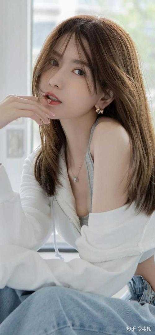 真千金是万人嫌，疯批权臣跪地宠