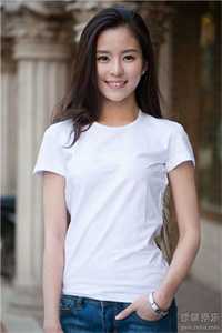 酒馆老板娘她，持美行凶