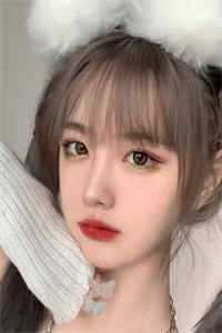 被退婚后我获赔六个美女