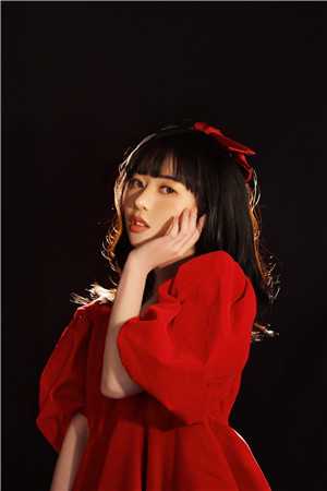 新同桌来了后，原本要死的我活了