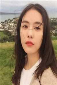 年迈的母亲记不得我这个女儿了