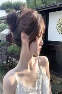 战甲烬，红妆寒