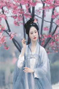 此去经年，青衫自渡