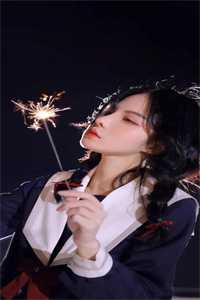 丈夫把老板儿子带回家，逼着我流产