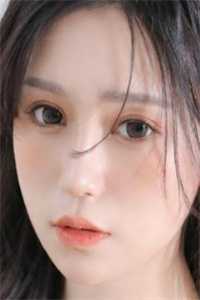 重生后，把霸凌我的绿茶室友虐翻