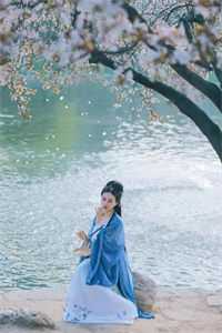 将私生女赶出家门后，竹马们在婚礼上拍卖我的初夜