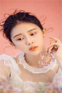 手撕抢我儿子私人海岛的装阔资助生