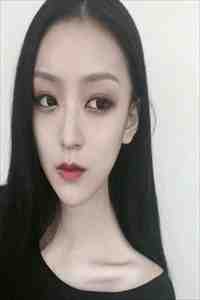 女王的逆袭：商界风云传奇