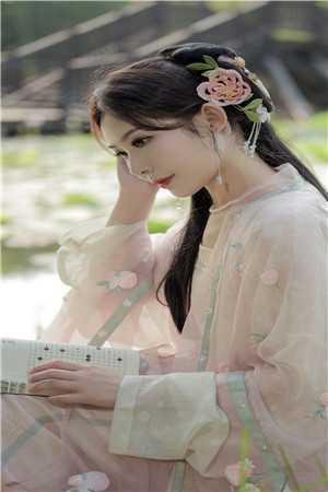 重生后，我成全未婚夫和闺蜜