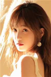 回归蛇群后，为养弟杀我双头蛇父的老婆疯了