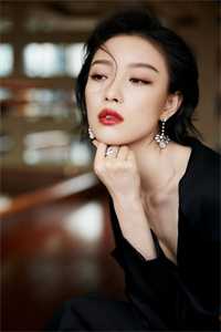 与你坠入晚星