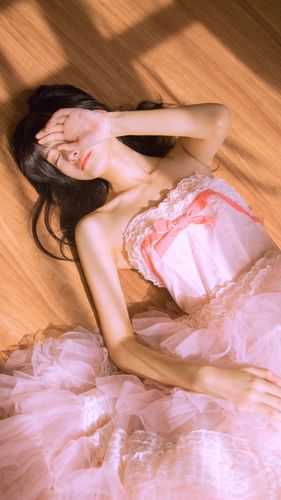 质子竹马请旨纳我做妾，我死后将军悔疯了