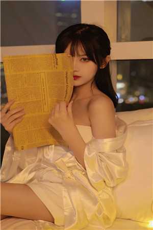 雪崩时，执意要等竹马拍照的老婆悔疯了
