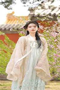 女寨主扒我皮做成皮带送未婚夫，不料未婚夫是我亲哥！
