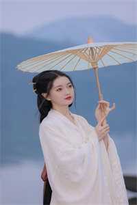 怦然婚动，高冷前妻很抢手
