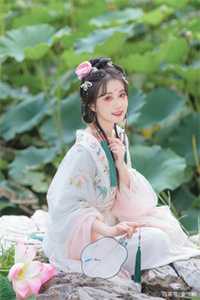女友死遁抛夫后挺孕肚回来，我却答应娶她