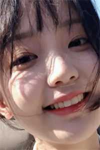 雨霁逢君银杏未晚