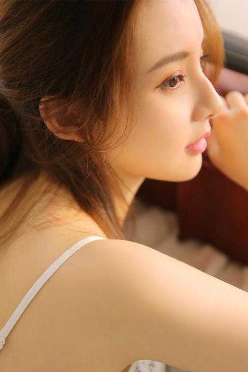 把捡到的女婴养大后，我后悔了