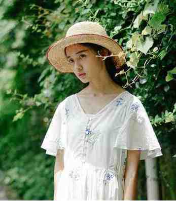 贵女发疯求死后，3个攻略对象悔疯了