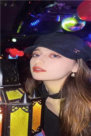 冲喜新娘，三日丧夫，逆袭成家主
