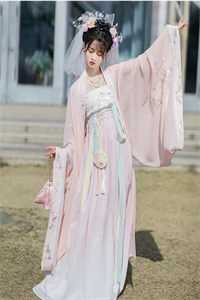 《从女工到女主》