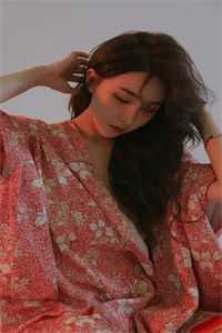 未婚夫1元拍卖我的婚纱后，我另嫁他人