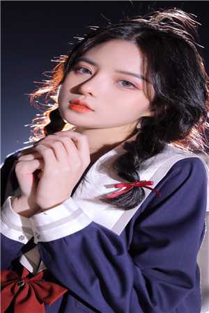 大小姐表里不一，娇弱世子他超爱