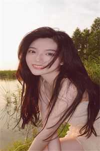 纪念日，我老婆在迪士尼养小奶狗