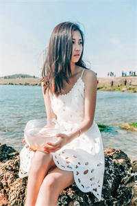 赛车手老婆睡遍我发小，我选择离婚