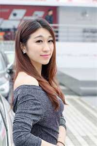 朱弦断，鸾镜缺