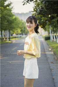 老公和我A4块柠檬水，却给初恋全款买海岛别墅