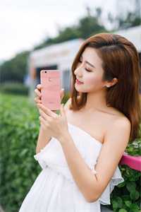 给我老婆打一千亿