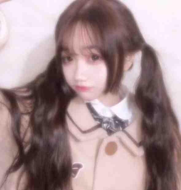 穿成农家女，她在生存路上开挂了