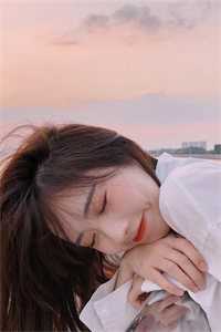医妃守寡战死的王爷回来了