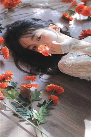 开局贪成五亿县令，女帝求我多贪点？