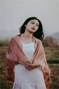 若能重来，我死也不做你的妻子
