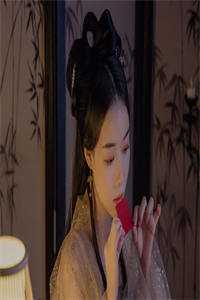 穿成霸总囚妻，我摆烂成团宠
